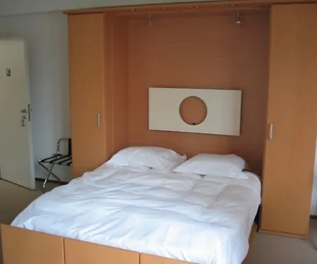 Hotell Downtown 3*