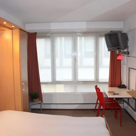 Downtown 3*